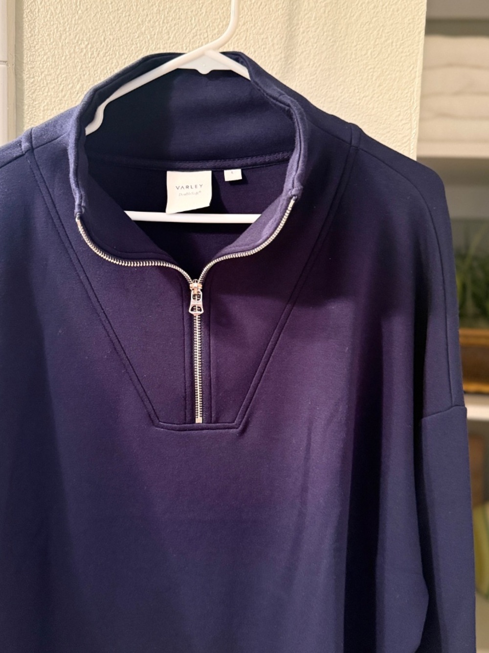 Varley ~ Hawley, half-zip top, size Large, NAVY - Picture 2 of 3